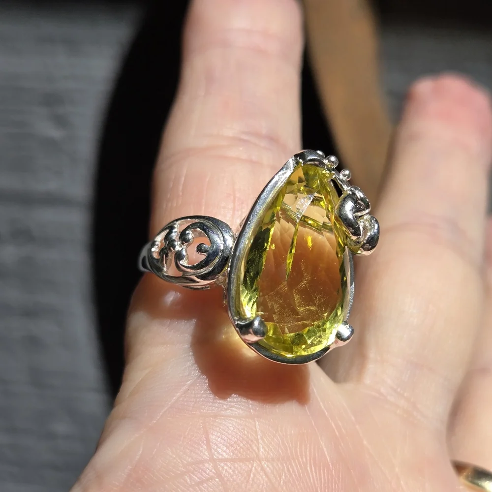 17k pear cut Lemon Quartz 🍋 & green 💚 sapphire sterling & white goldring sz8.5 - Picture 3 of 14